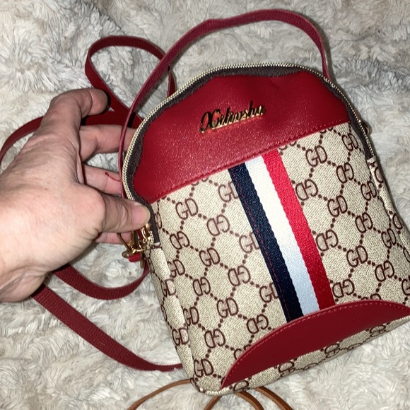 Cute mini BAGS 💜💚❤️ - Picture 9 of 17